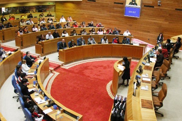 El parlamento debatirá hoy el dictamen aprobado por el PSdeG y BNG.