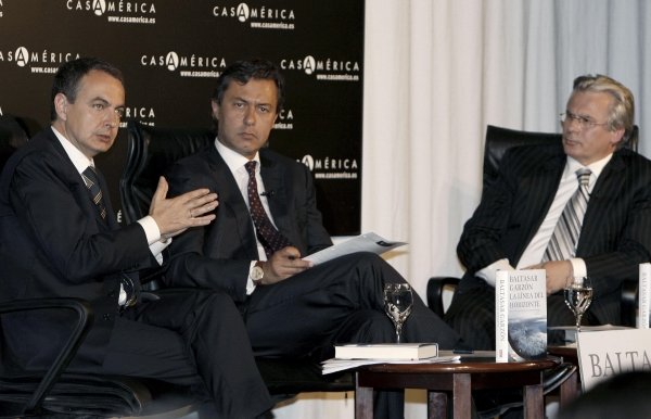 Rodríguez Zapatero durante la presentación del libro de Baltasar Garzón.