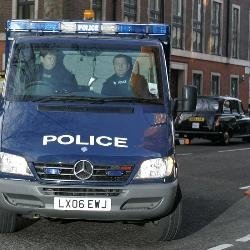 Imagen del vehículo de la policía.