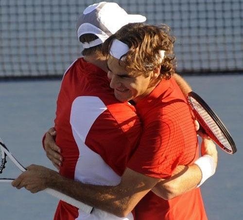 Los tenistas suizos Roger Federer y Stanislas Wawrinka (Foto: EFE)
