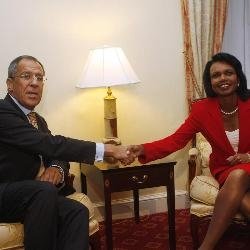 La secretaria de Estado norteamericana, Condoleezza Rice y el ministro de Relaciones Exteriores ruso, Sergei Lavrov.