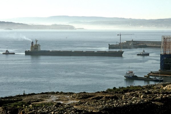 Imagen del Maritime Christine, atracado en Ferrol. (Foto: José Mauriz)
