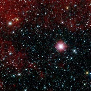 Primera imagen de un trozo del cosmos capturado bajo luz infrarroja.