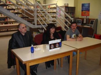Camilo Valdehorras, Rosa Enríquez y Marcos Sueiro, en la presentación de la novela.