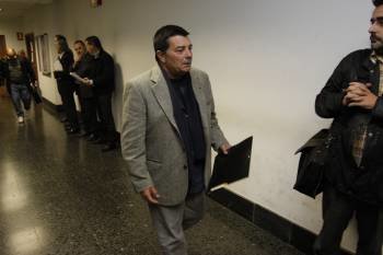 Víctor Manuel Dias, a la entrada de la sala de vistas del Juzgado de lo Penal número uno.