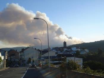 El incendio era visible desde Viana. (Foto: Susana)
