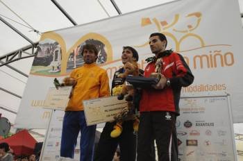 Jon Salvador Villa, José Antonio Requejo y Hassan Lehkili, en el podio. (Foto: Martiño Pinal)
