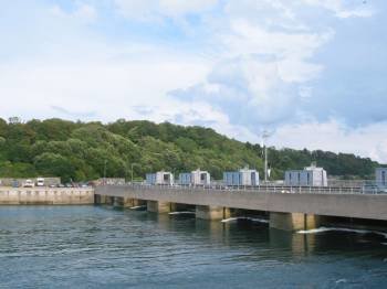 Central eléctrica mareomotriz en el estuario del río Rance, en Francia. (Foto: ARCHIVO)