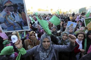 Manifestación de apoyo a Gadafi, en Trípoli. (Foto: M. MESSARA)