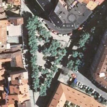 Imagen de la plaza de las mercedes,  tomada por satélite (Sigpac.es)