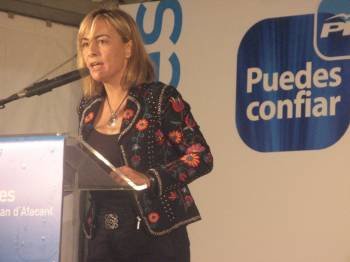 Sonia Castedo, actual alcaldesa de Alicante, aparece en el sumario como perceptora de regalos. (Foto: ARCHIVO)