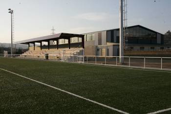 El complejo deportivo de A Granxa acogerá buena parte de las actividades de ocio este verano. (Foto: )