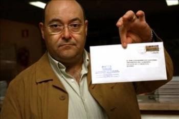 El presidente de la Asociación de Víctimas de la Talidomida de España.  (Foto: EFE)