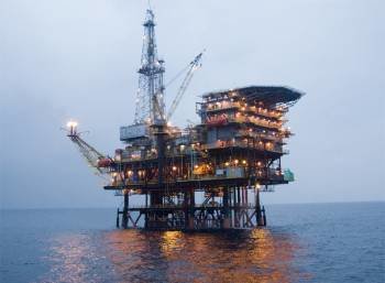 Plataforma petrolífera. (Foto: EFE)