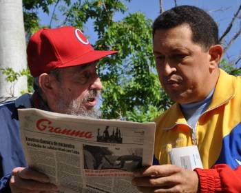 El líder cubano Fidel Castro y el presidente de Venezuela, Hugo Chávez, en La Habana (Foto: GRANMA)
