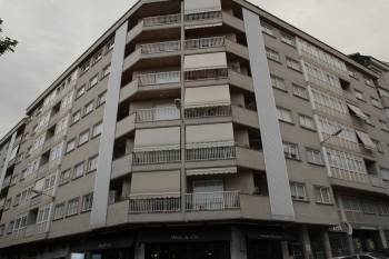 Edificio ubicado en los números 1 y 3 de Arturo Pérez Serantes, envuelto en un conflicto judicial tras la anulación de su licencia de ocupación. (Foto: MIGUEL ÁNGEL)