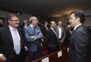 Nuñez Feijóo, durante el encuentro que mantuvo con empresarios gallegos. (Foto: Jorge Leal)