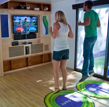 El sistema Kinect, el método en el que se juega sin mandos, es la nueva terapia para quienes padecen esclerosis.