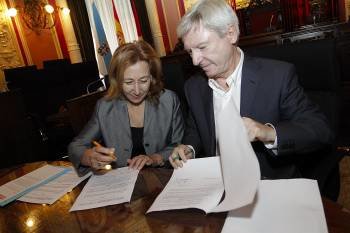 María Devesa y Alejandro Rubín durante la firma del convenio (Foto: MIGUEL ÁNGEL)