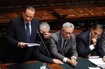 El primer ministro de Italia, Silvio Berlusconi pidió ayer el respaldo de los parlamentarios (Foto: ETORE FERRARI)
