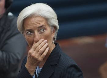 La directora general del Fondo Monetario Internacional (FMI), Christine Lagarde, antes del inicio de una sesión durante la segunda jornada de la cumbre del G20 en Cannes  (Foto: EFE)