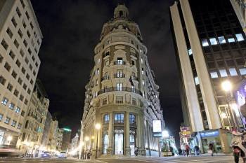 Sede central del Banco de Valencia,situada en el centro de la ciudad. (Foto: MANUEL BRUQUE)