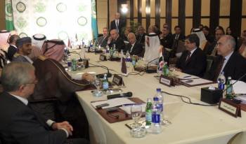 La cumbre de ministros de la Liga Árabe, reunida ayer con carácter de urgencia en El Cairo. (Foto: KHALED ELFIKI)