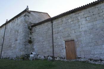 Los ladrones forzaron la puerta de la imagen para acceder al interior de la capilla. (Foto: MIGUEL ÁNGEL)