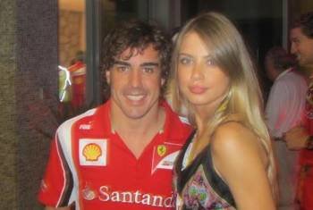 Fernando Alonso y Xenia Tchoumitcheva (Foto: EFE)