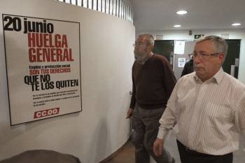 Méndez (UGT) y Fernández Toxo (CCOO) presentaron la Plataforma en defensa del Estado de Bienestar. (Foto: JUANJO GUILLÉN)