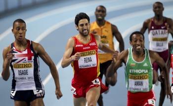El español Antonio Manuel Reina, durante la semifinal de 800 metros. (Foto: VALDRIN XHEMAJ)