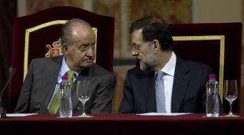 Mariano Rajoy junto al rey en los actos celebrados en Cádiz. (Foto: JORGE ZAPATA)