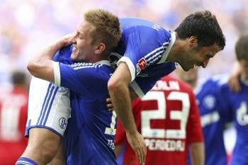 Raúl festeja su último gol con el Schalke. (Foto: KEVIN KUREK)