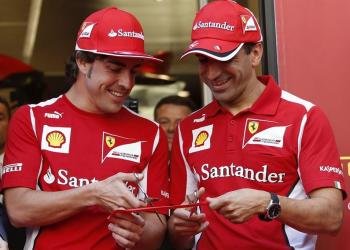 Los pilotos españoles de Ferrari, Fernando Alonso y Marc Gené. Foto: EFE/Juan Carlos Hidalgo