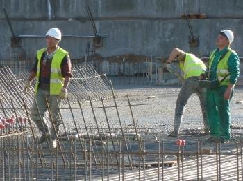 Las empresas del sector de la construcción son las que presentaron unos plazos de pago a proveedores más dilatados en Galicia 