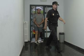 Instante de la llegada al juzgado del acusado (Foto: Miguel Ángel)