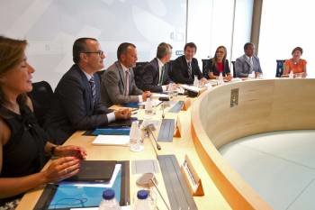 Miembros del Gobierno gallego momentos antes de la reunión del Consello.. (Foto: ÓSCAR CORRAL)