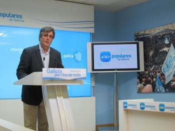 El coordinador del programa electoral del PPdeG, Pedro Puy, en rueda de prensa.