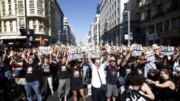 Protesta de funcionarios en Madrid por la anterior congelación de sueldos (Foto: ARCHIVO)