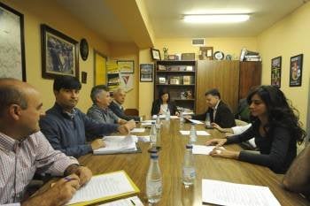 Reunión del Consello Municipal de Deportes, presidido por la alcaldesa en funciones, Marga Martín. (Foto: MARTIÑO PINAL)