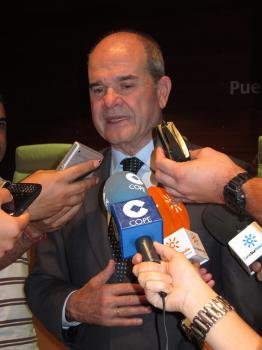 El Vicepresidente De Política Territorial, Manuel Chaves, 