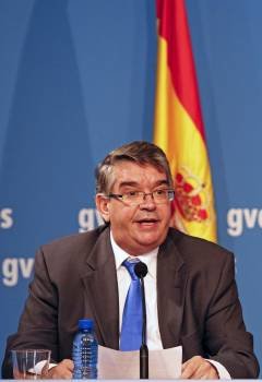 El conseller de Hacienda de la Generalitat, José Manuel Vela. (Foto: MANUEL BRUQUE)
