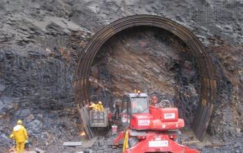Inicio de obras en el túnel de O Corno, que tendrá una longitud de 8,8 kilómetros.  (Foto: ARCHIVO)