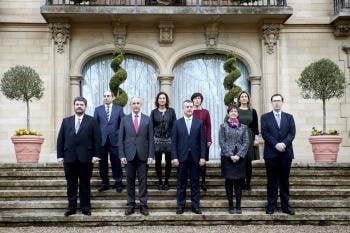 Los ocho consejeros del Gobierno Vasco presidido por Iñigo Urkullu han tomado hoy posesión de sus cargos