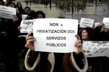 Manifestación de los funcionarios del registro civil de A Coruña (Foto: EFE)