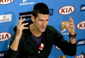 Djokovic, ayer durante la conferencia de prensa previa a la final contra el escocés Murray. (Foto: BARBARA WALTON)