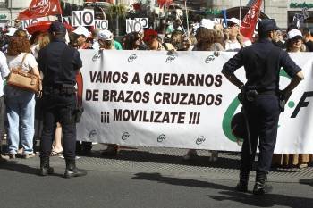 Manifestación de funcionarios contra los recortes salariales decididos por el Gobierno.  (Foto: ARCHIVO)