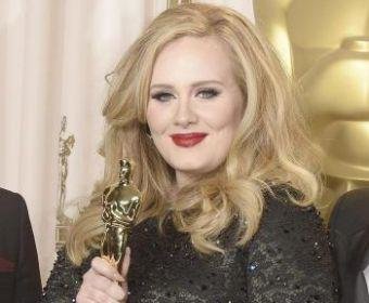 La cantante británica Adele tiene su Oscar