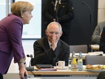 a canciller alemana, Angela Merkel y el ministro de Finanzas alemán, Wolfgang Schaeuble