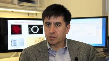 El doctor Shoukhrat Mitalipov, que encabeza el grupo de cientifícos de la Universidad de Oregon.